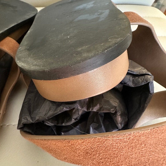 A. Emery Jalen Sandals Nutmeg Suede 40IT Like New!! With Box - Picture 8 of 10